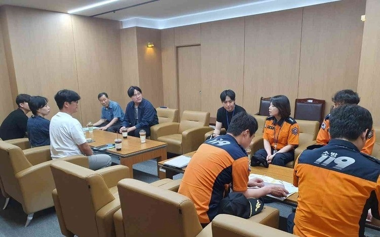 5.15 개표소 현장점검 2.jpg