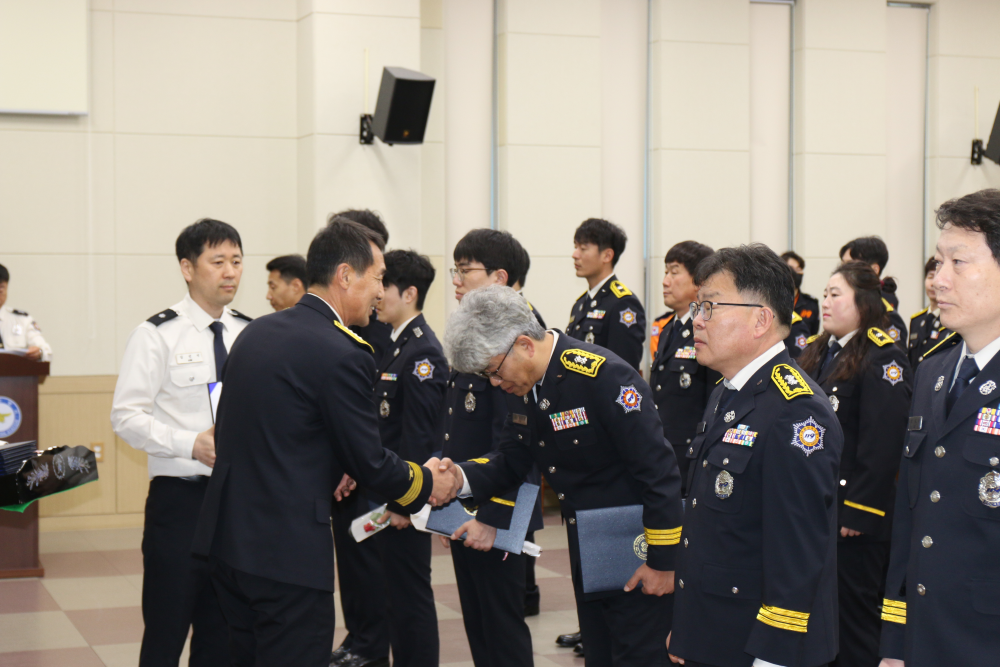 260107, 강원고성소방서 인사발령에 따른 임용장 수여식 개최 (7).jpg