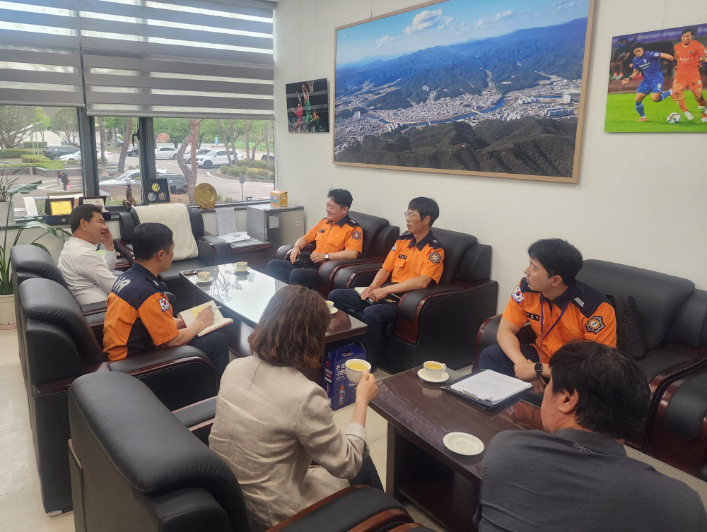 6.1.홍천소방서 지방선거 투표관련 사전 안전점검 관련사진2.jpg