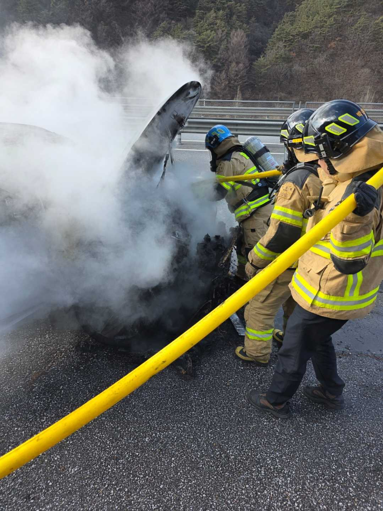 1312 정선 신동읍 차량화재 현장활동 사진.jpg
