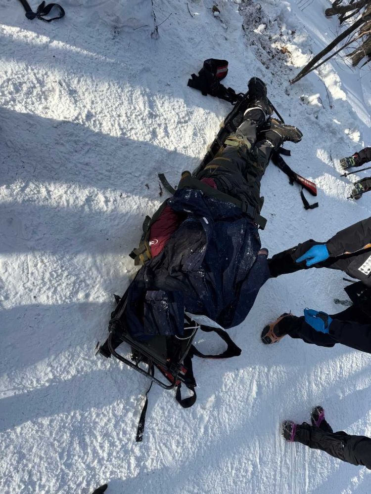 1202 원주 치악산 산악구조.jpg