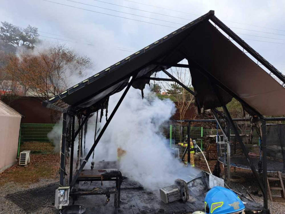 1423 글램핑 텐트 화재 2.jpg