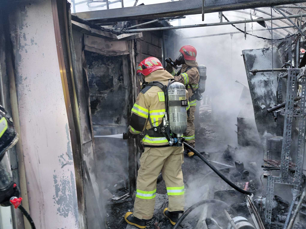 1600 횡성 둔내면 창고화재-1.jpg