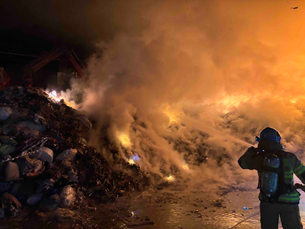 0601 원주 지정면 폐기물공장 화재 (1).jpg