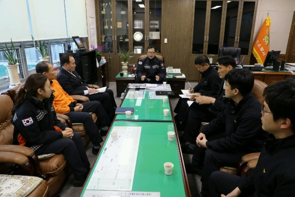 170331_속초소방서,_생명을_구한_구급대원에게_칭찬・격려를.JPG