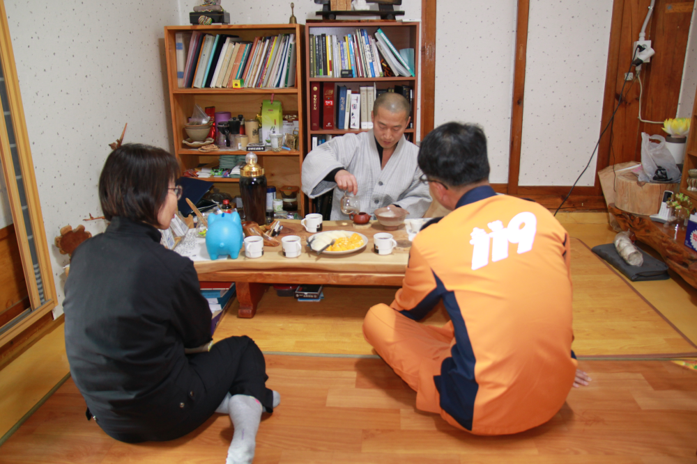 (170425)석가탄신일_대비_전통사찰_지도방문.JPG