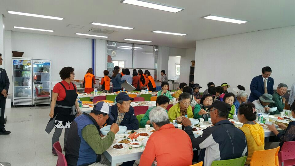 지정의용소방대_효_잔치_식사봉사.jpeg