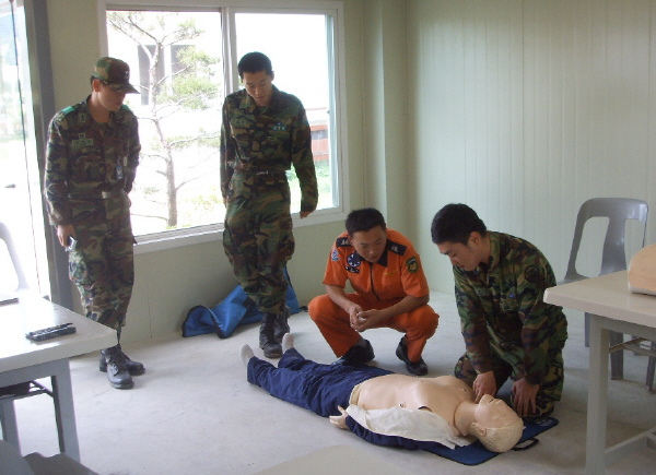 심폐소생술 교육2.jpg