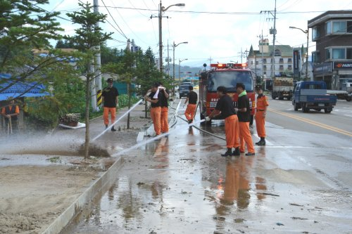 20060803ywfire.JPG