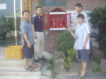 비상소화기함 설치.jpg
