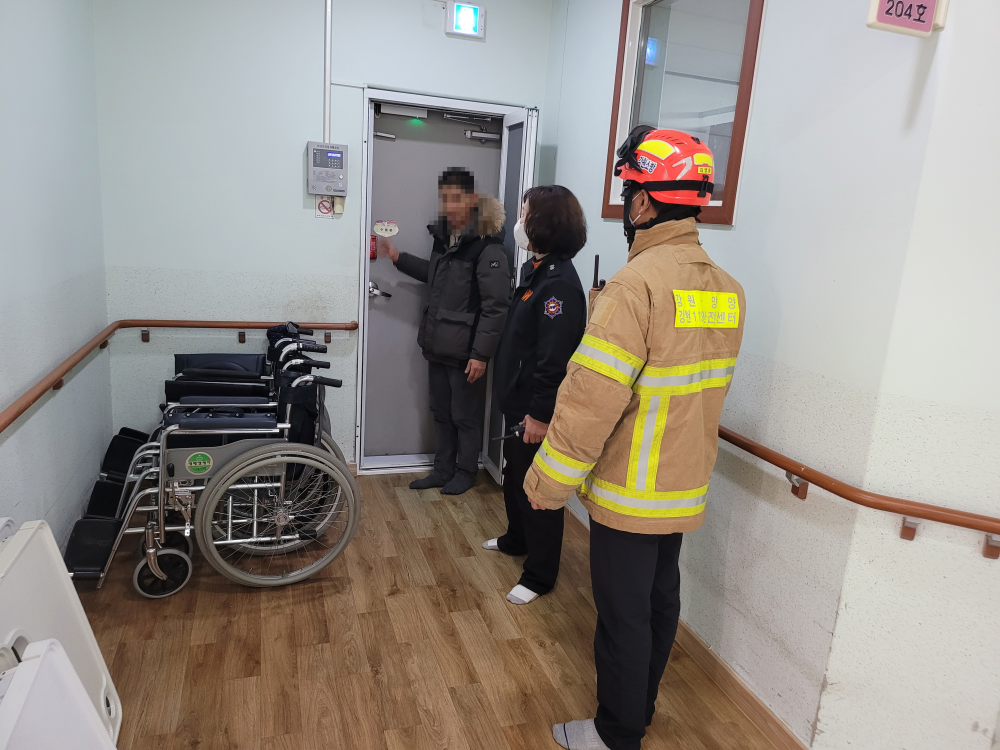 노유자시설 점검 사진.jpg