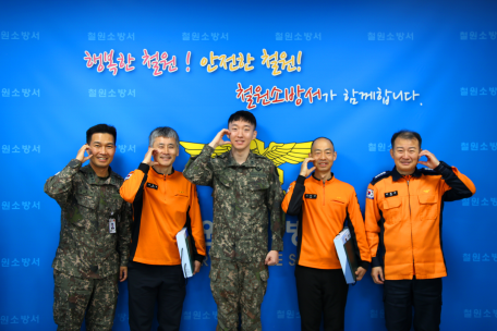 철원소방서 권도엽, 김한샘, 서재원, 심정지 군인 소생 공로로 제1포병단장 표창 전수