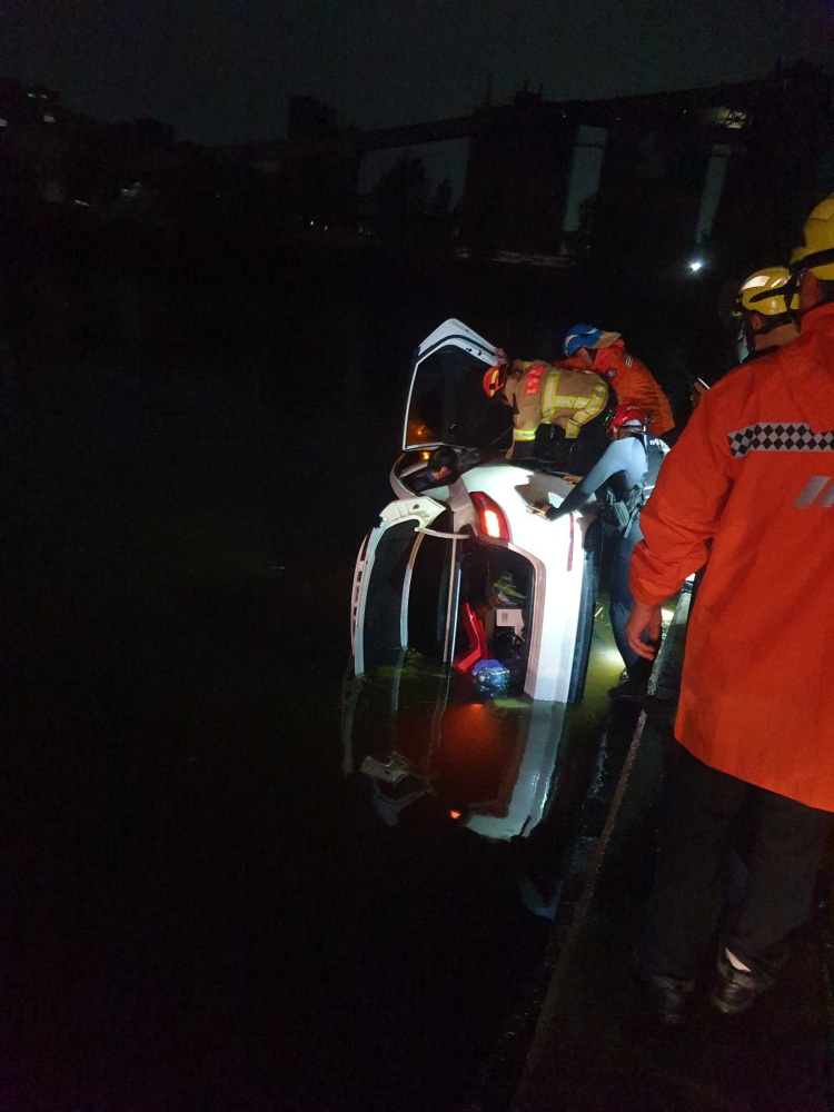 1915 동해 구미동 수난사고 소방활동 사진.jpg